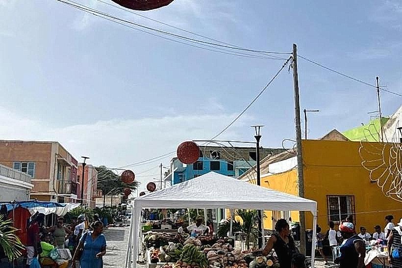 Espargos Municipal Market