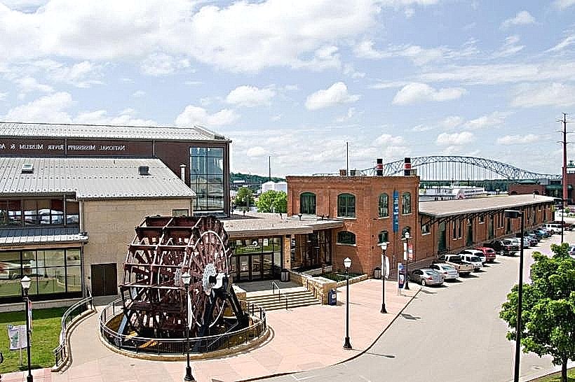 National Mississippi River Museum & Aquarium