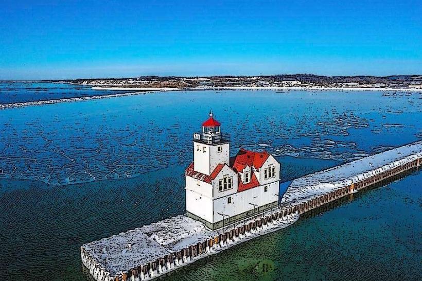 Kewaunee Pierhead Lighthouse