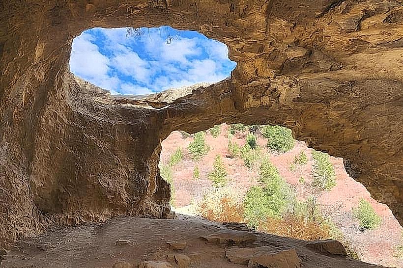 Wind Caves Trail