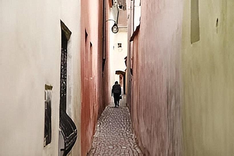 Rope Street (String Street)