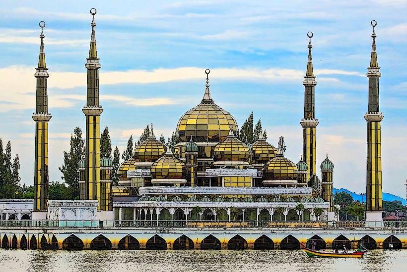 Кристална джамия Masjid Kristal разположена в Kuala Terengganu Малайзия е