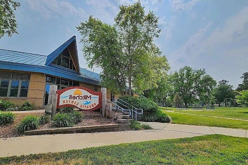 Mitchell Aquatic Center