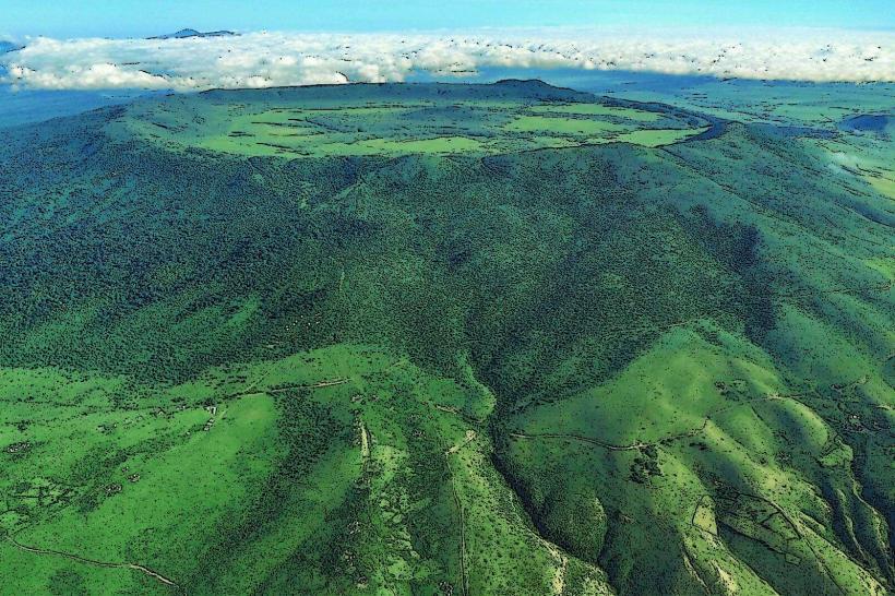 olmoti кратер скрит скъпоценен камък в ngorongoro olmoti кратер е