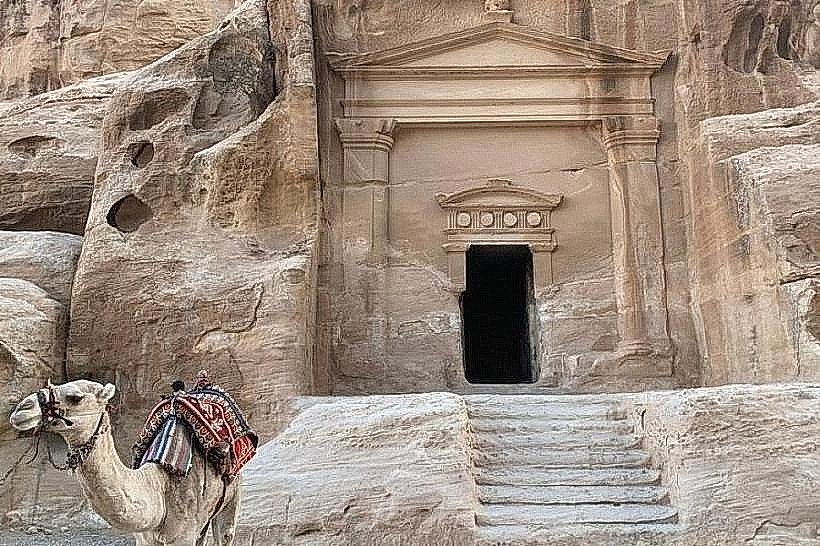 Triclinium (Al-Beidha)