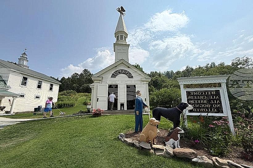 Dog Mountain & Stephen Huneck Gallery